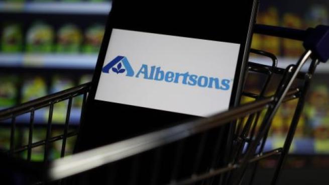 Albertsons Beats Expectations in Q2